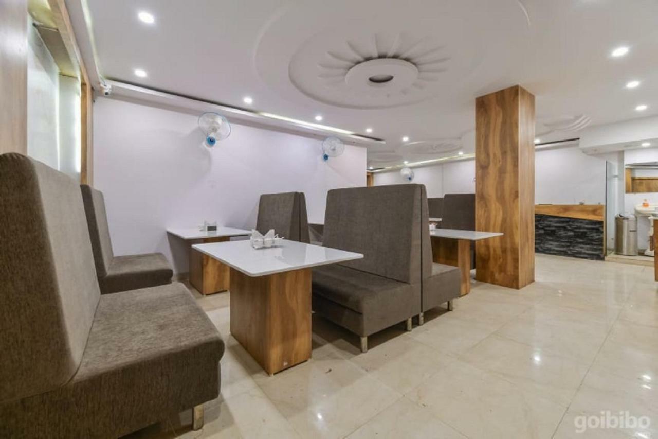 Hotel City Palace Ujjain Bagian luar foto