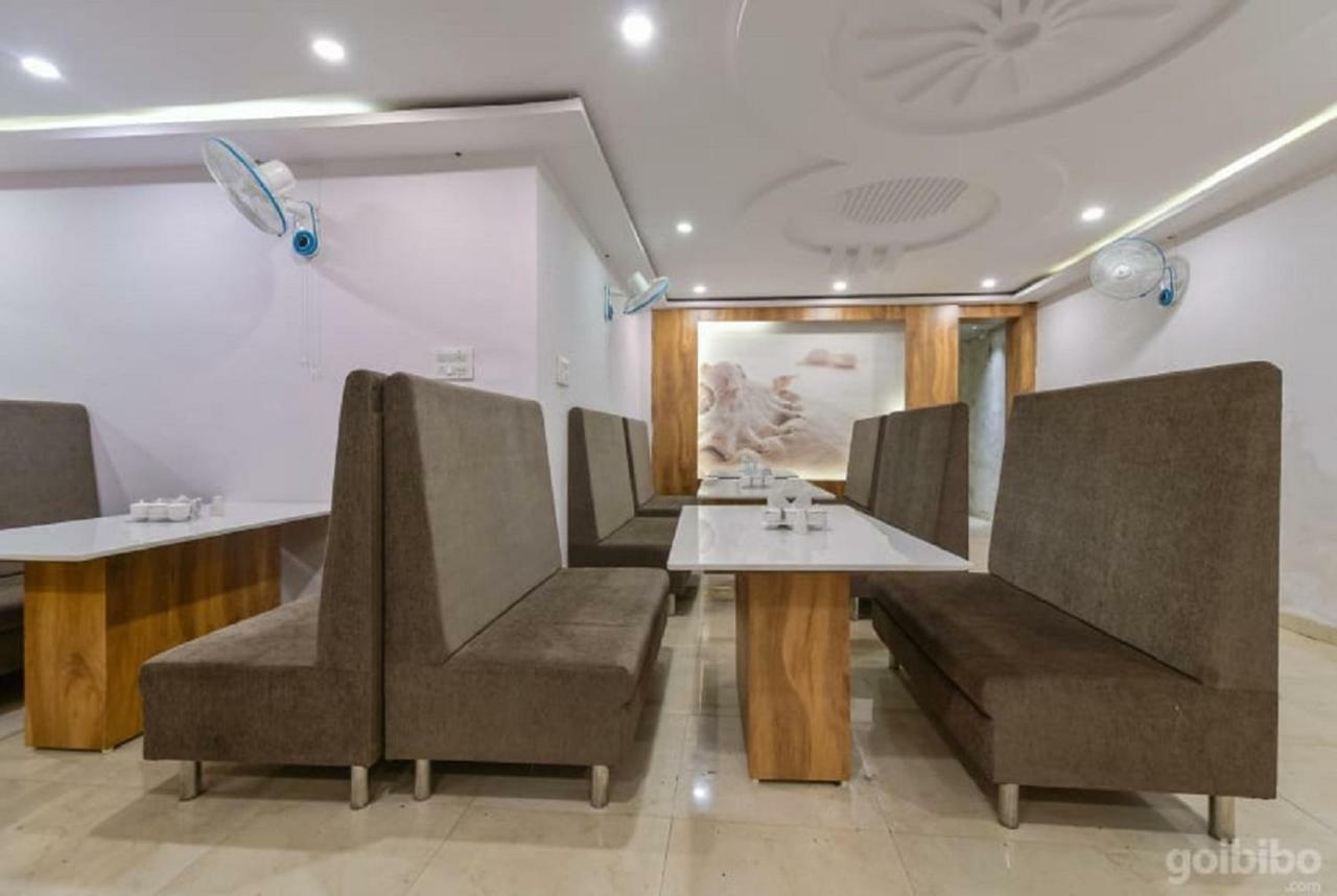 Hotel City Palace Ujjain Bagian luar foto